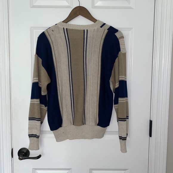 Vintage Sweater - Picture 2 of 4